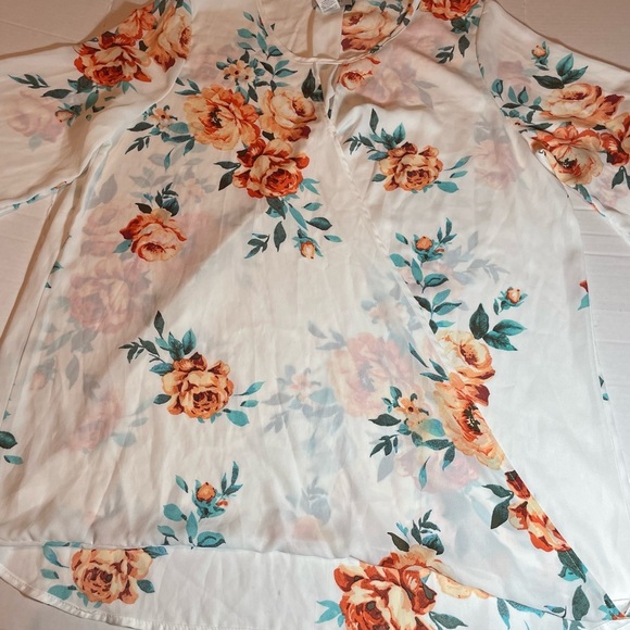 Accent Floral Print Women's Blouse Top Size 2X/3X  Casual, Lightweight,  Flowy - Picture 11 of 16